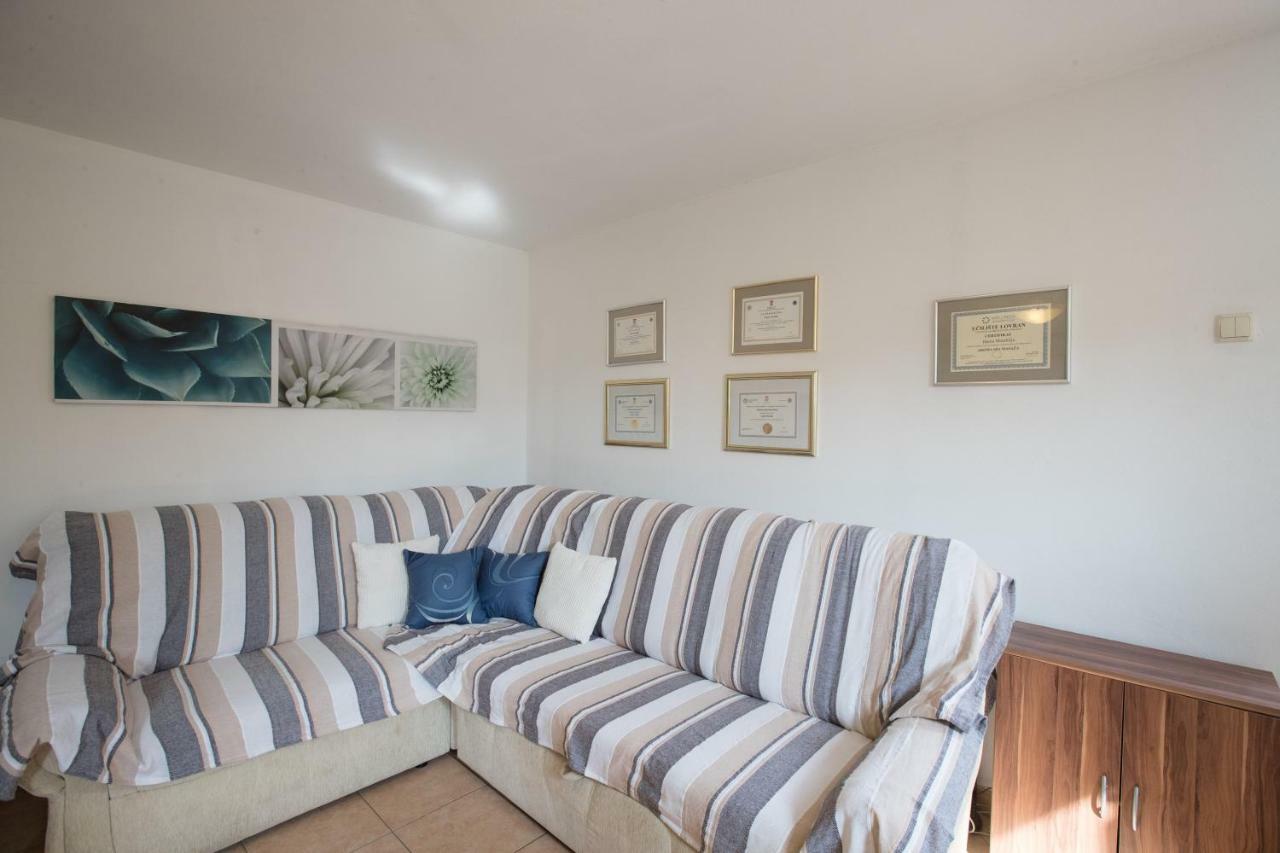 Apartment Dania Lopar
