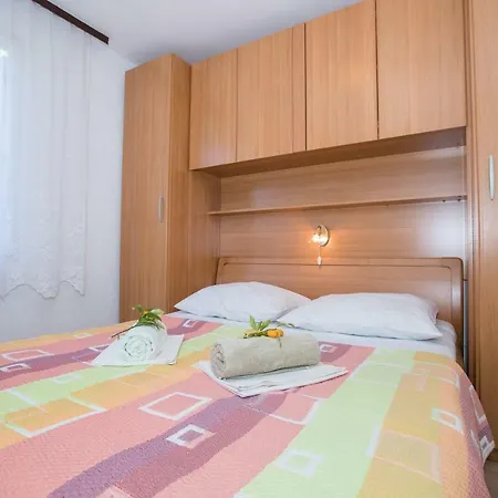 Apartments Dania Lopar Exterior photo