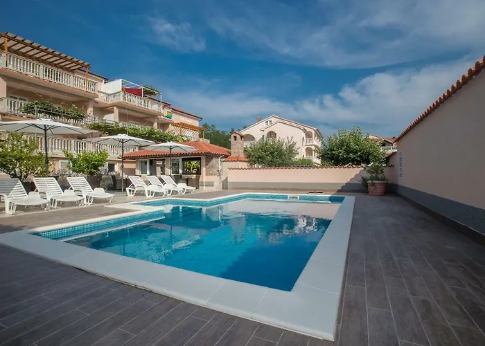 Apartments Dania